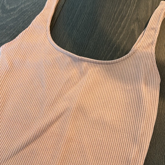 XS Light Pink Ribbed Tank - Picture 2 of 4